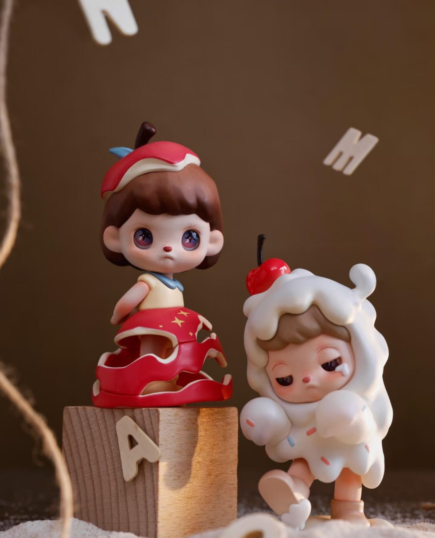 【Anmoo】The World Is a Lying Fariy Tale Series